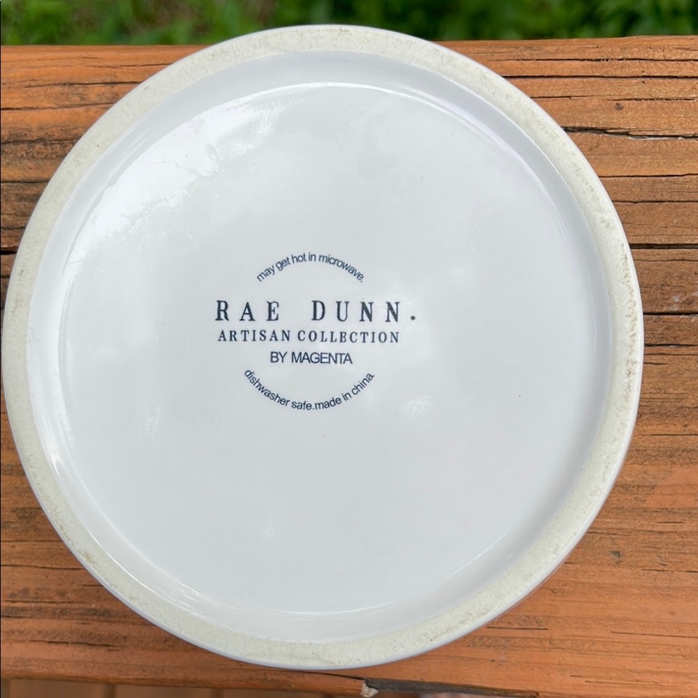 **** SOLD SOLD SOLD ****  Rae Dunn Artisan Collection Pet Bowl - Picture 2 of 4